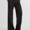 Women's wide-legged trousers black
