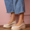 marka niezdefiniowana Beige patent leather platform shoes Nikara