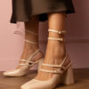 marka niezdefiniowana Beige patent pumps on a block heel Ferida