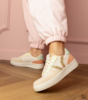 marka niezdefiniowana Beige sneakers decorated with glitter Blona