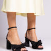 marka niezdefiniowana Black bow sandals on a block heel Zarida