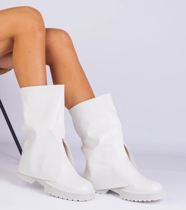 marka niezdefiniowana Black cowboy boots on the block heel Abigail