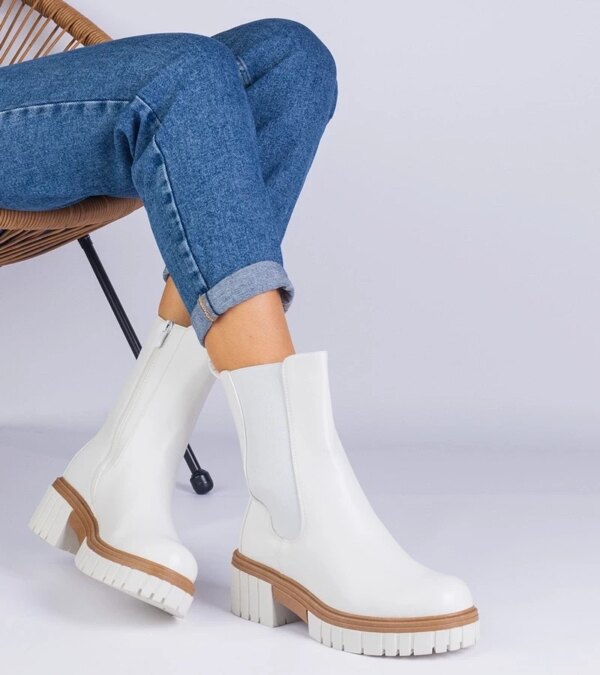 marka niezdefiniowana Black cowboy boots on the block heel Abigail