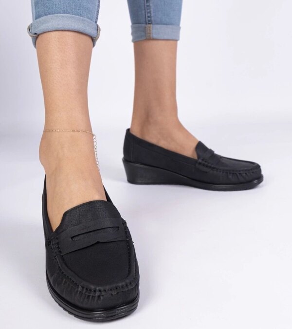 marka niezdefiniowana Black loafers with a wedge Zorani