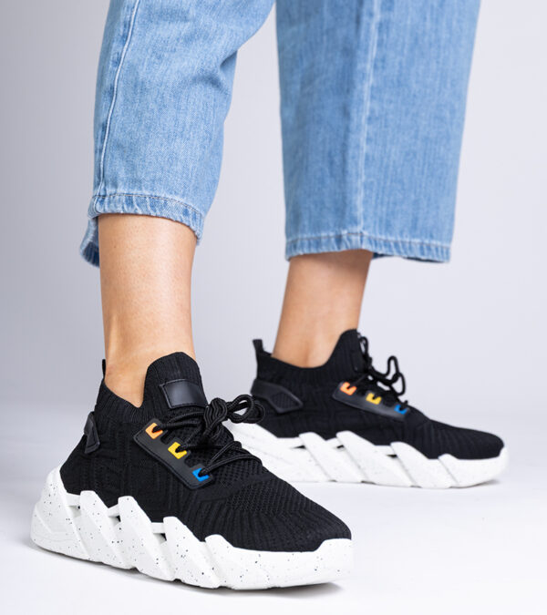 marka niezdefiniowana Black sporty sneakers with a massive sole Sally