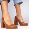 marka niezdefiniowana Brown square-toe pumps on a massive heel Irenois