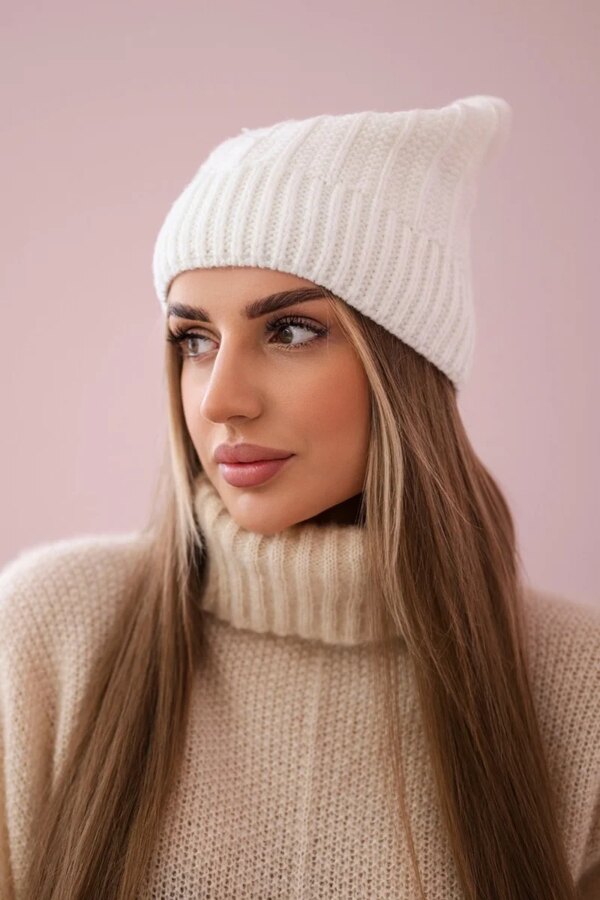 marka niezdefiniowana Cap with fleece Anna K238 ecru