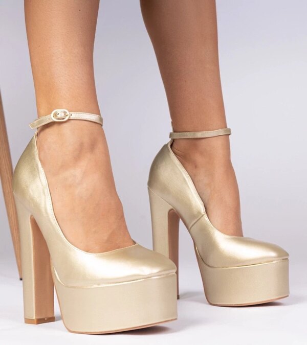 marka niezdefiniowana Gold high heel pumps Felida