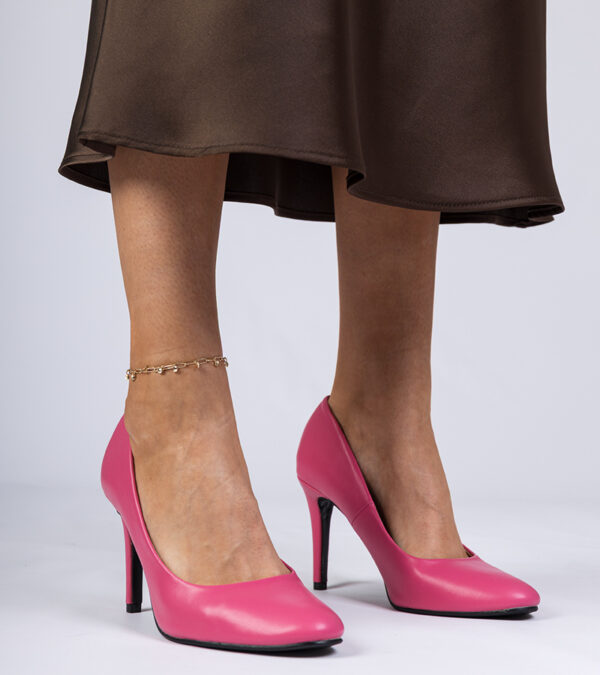 marka niezdefiniowana Pink classic pumps on a heel Trutti