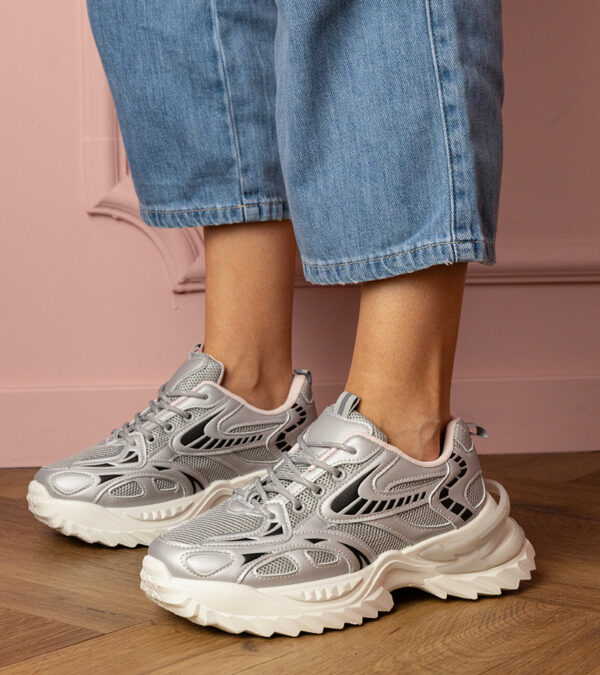 marka niezdefiniowana Silver Carina sporty sneakers on a stylish sole