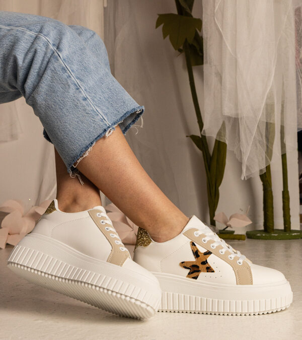 marka niezdefiniowana White-beige sneakers decorated with glitter and a star Taleda