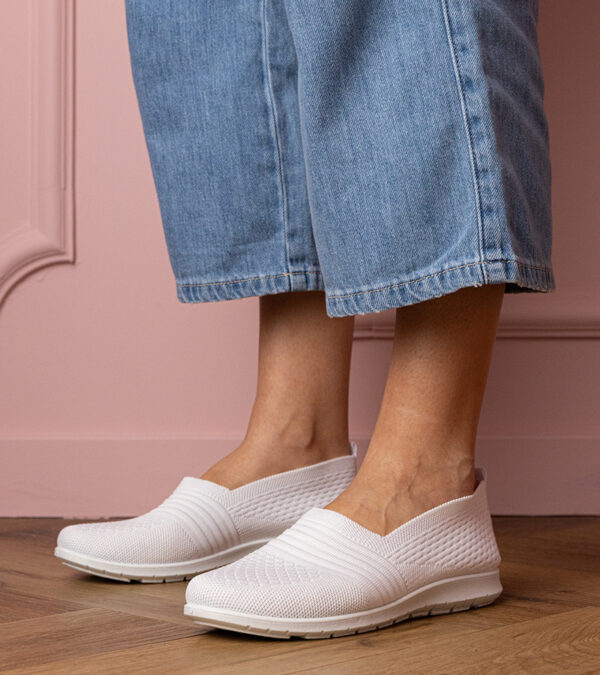 marka niezdefiniowana White women's sneakers Makana