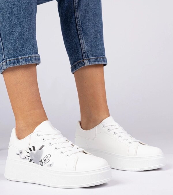 marka niezdefiniowana White women's sporty sneakers with print Zelinda